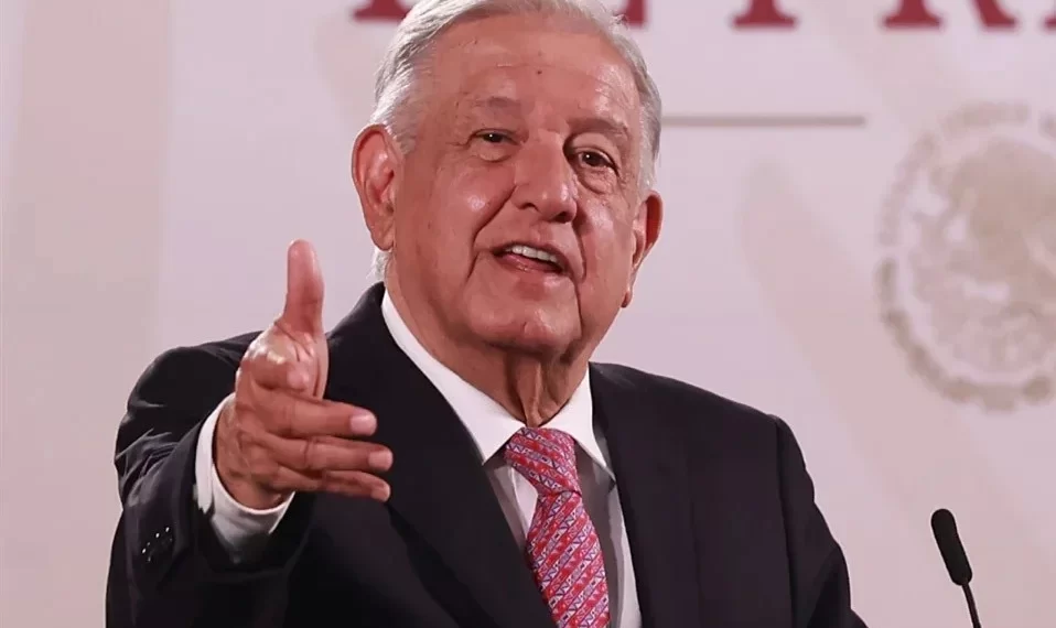 No se negoció nada con Yunes para votar la reforma: AMLO