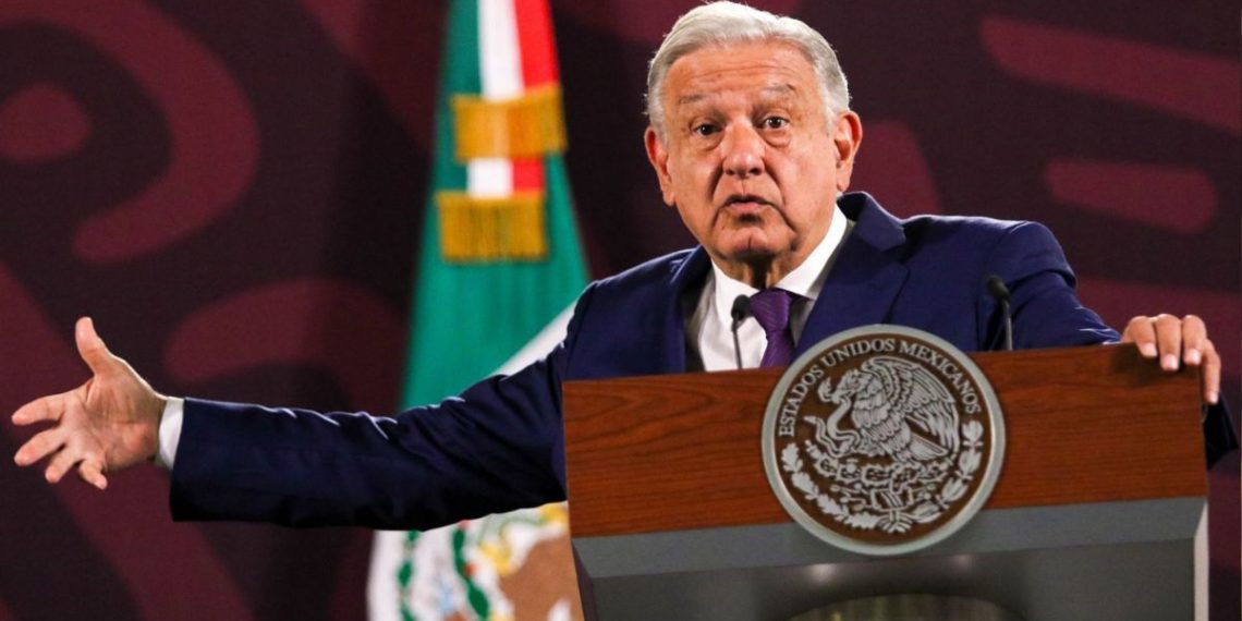 AMLO acusa que ‘la mitad de trabajadores del Poder Judicial son familiares’
