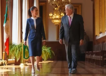 Sheinbaum informa que vivirá en Palacio Nacional