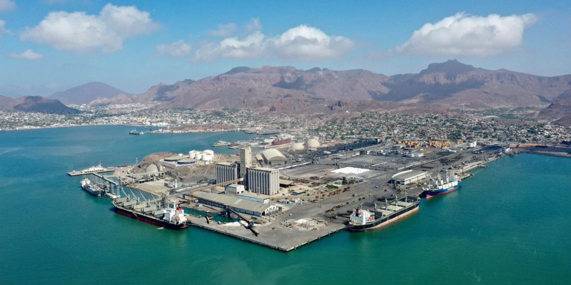 Consolida Gobernador Durazo modernización del Puerto de Guaymas como puerta logística del noroeste