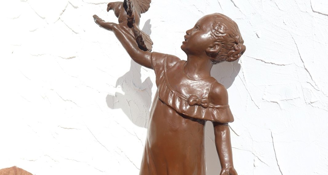 Resguarda Gobierno de Hermosillo escultura Niña con Paloma