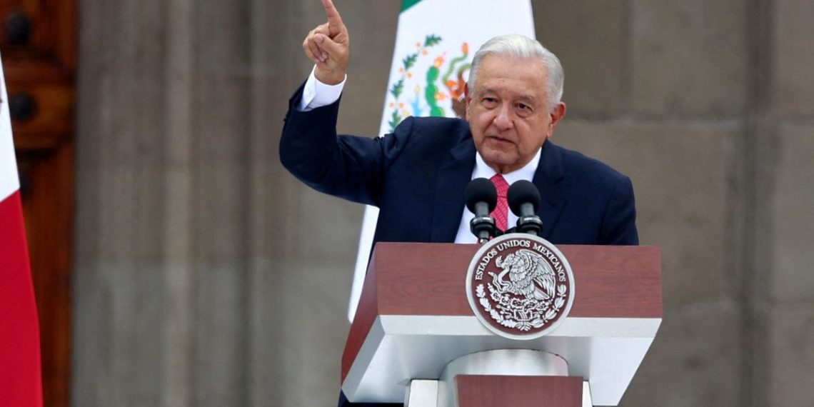López Obrador afirma que en seis años de gobierno ‘revirtió la decadencia’ de México