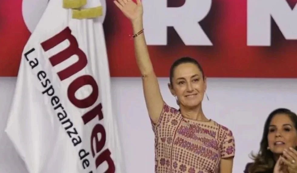 Pide Sheinbaum licencia a Morena… y cuidar legado de AMLO