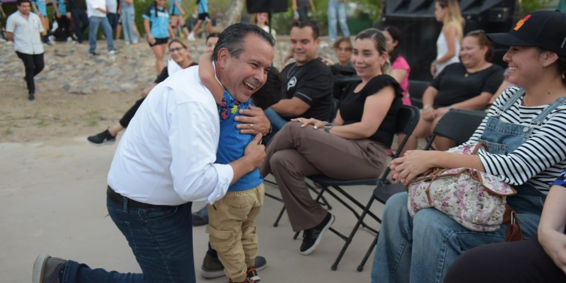 Entrega Toño Astiazarán mejoras a Parque Villa Feliz
