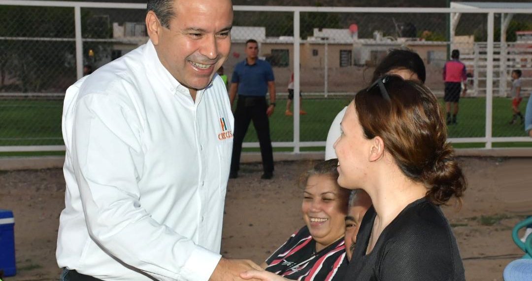 Entrega Toño Astiazarán rehabilitación de bulevar Santa Inés en Villa Verde