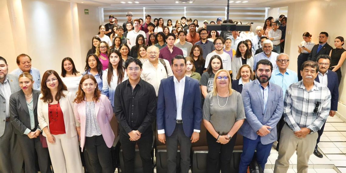 Llama SEC a universitarios a contribuir en desarrollo económico regional integrado y sostenible