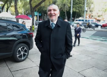 Morena apresura iniciativa en el Congreso, con efectos retroactivos, contra amparos que detengan reformas