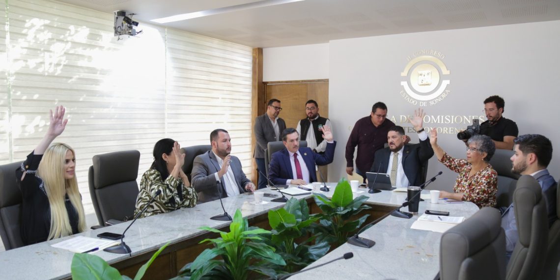 Aprueban en comisión reforma a la Ley Orgánica del Poder Ejecutivo estatal