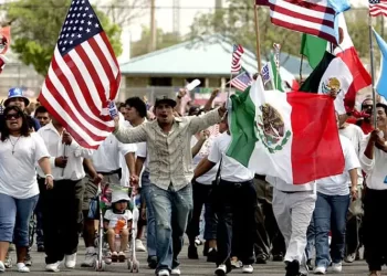 Disminuye población de mexicanos en EU