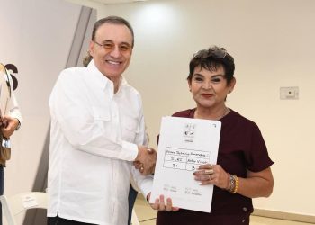 Agradecen sanluisinos a Gobernador Durazo por mejoras en educación, vivienda y vialidades