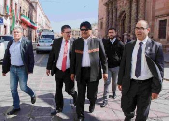 Expresidente boliviano Evo Morales denuncia atentado con varios disparos a su vehículo