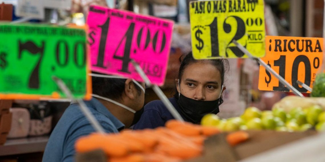 Economía ‘revive’ en julio por el consumo y la inversión