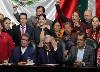 Arropan diputados a Rocha ante violencia en Sinaloa