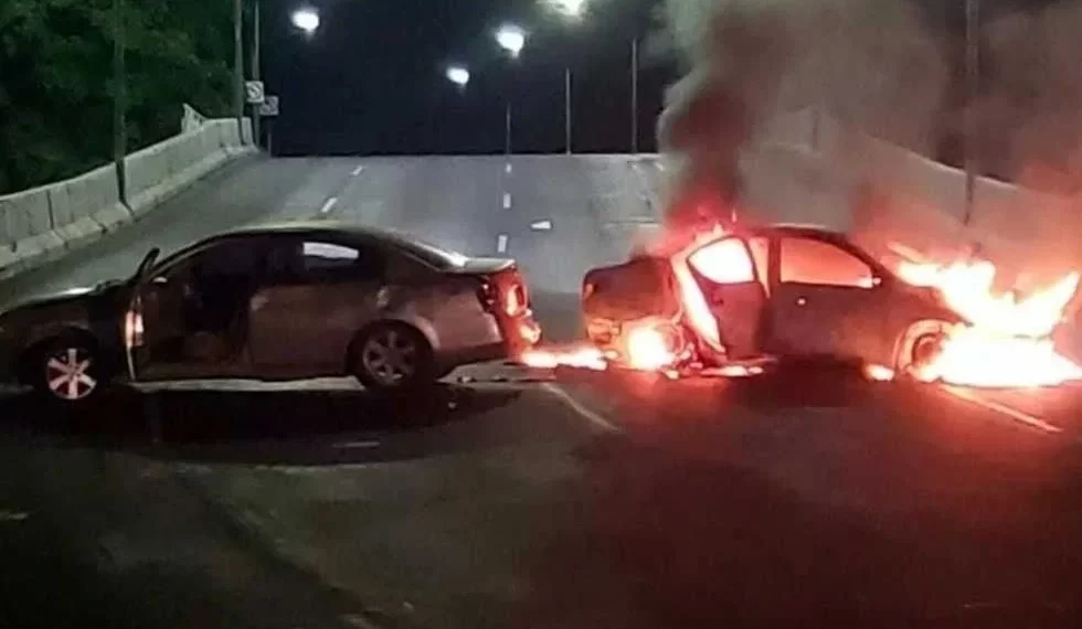 Reportan en Sinaloa bloqueos, narcomantas, robos…