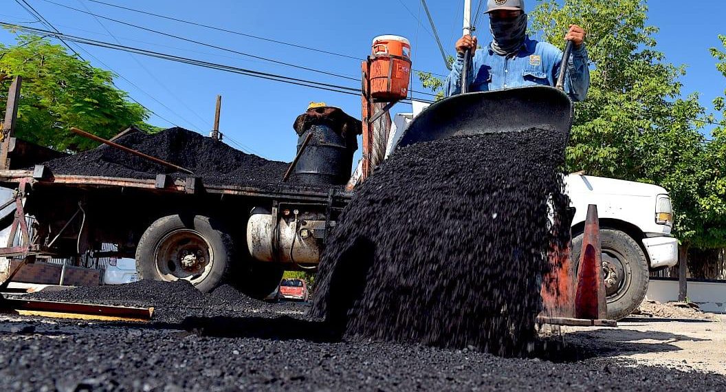 Con el programa Viernes en Tu Colonia se repararon baches en calles de la colonia Nueva España