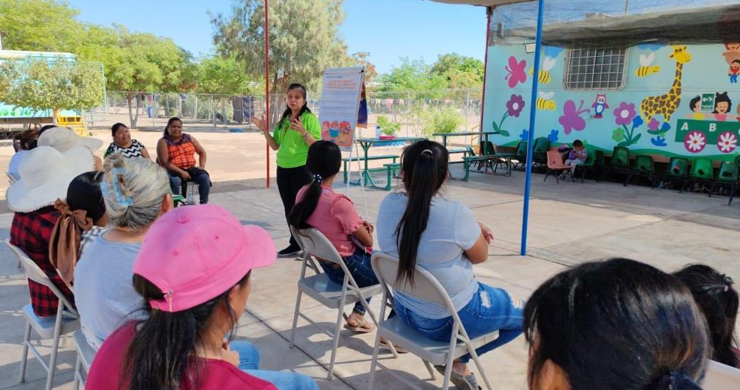 Imparte Gobierno Municipal plática de prevención de abuso a madres de familia