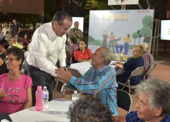 Convoca Toño Astiazarán a vecinos de la Olivares a participar en Presupuesto CRECES