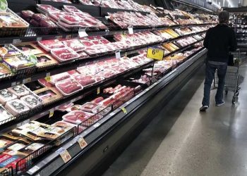 Bajan ingresos del comercio al menudeo