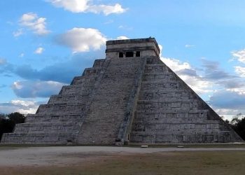 Cae turismo nacional en sitios arqueológicos