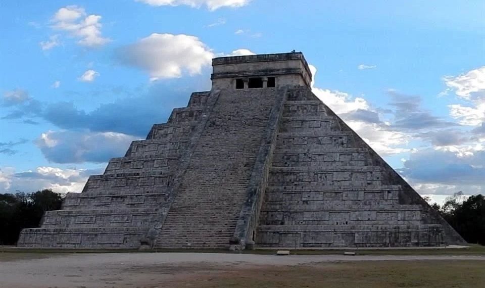 Cae turismo nacional en sitios arqueológicos