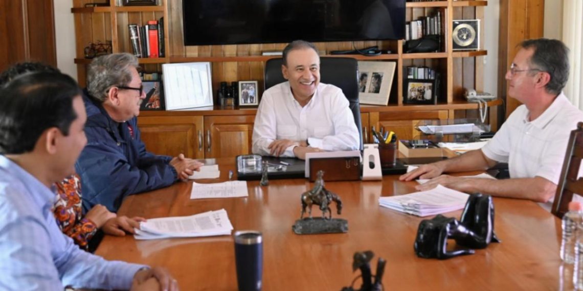 Firma Gobernador Durazo acuerdo con Fondo de Cultura Económica