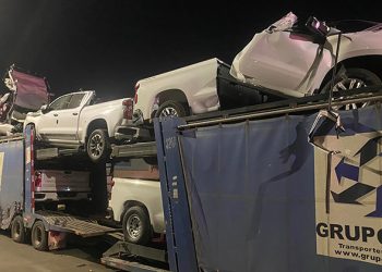 Camión nodriza choca contra puente en la colonia La Huerta