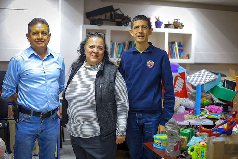 Inician entrega de juguetes reciclados a niños y niñas vulnerables de varias comunidades