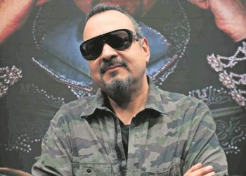 Pepe Aguilar responde si él y sus hijos dejarán de cantar en México ante el hate