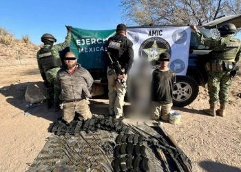 Persecución en Caborca termina con la detención de tres hombres armados