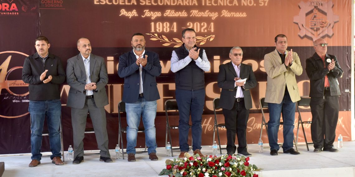 Lleva Antonio Astiazarán el programa Reciclase a la Secundaria Técnica 57