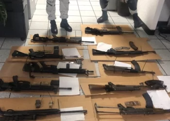 Asegura EU 19 mil armas que serían traficadas a México