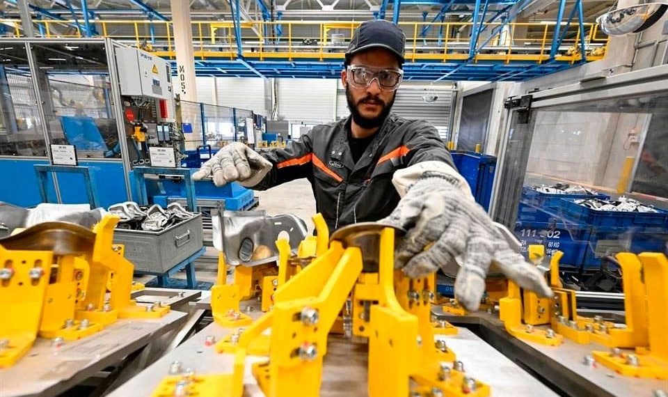 ‘Chocarían’ aranceles a autopartes en EU