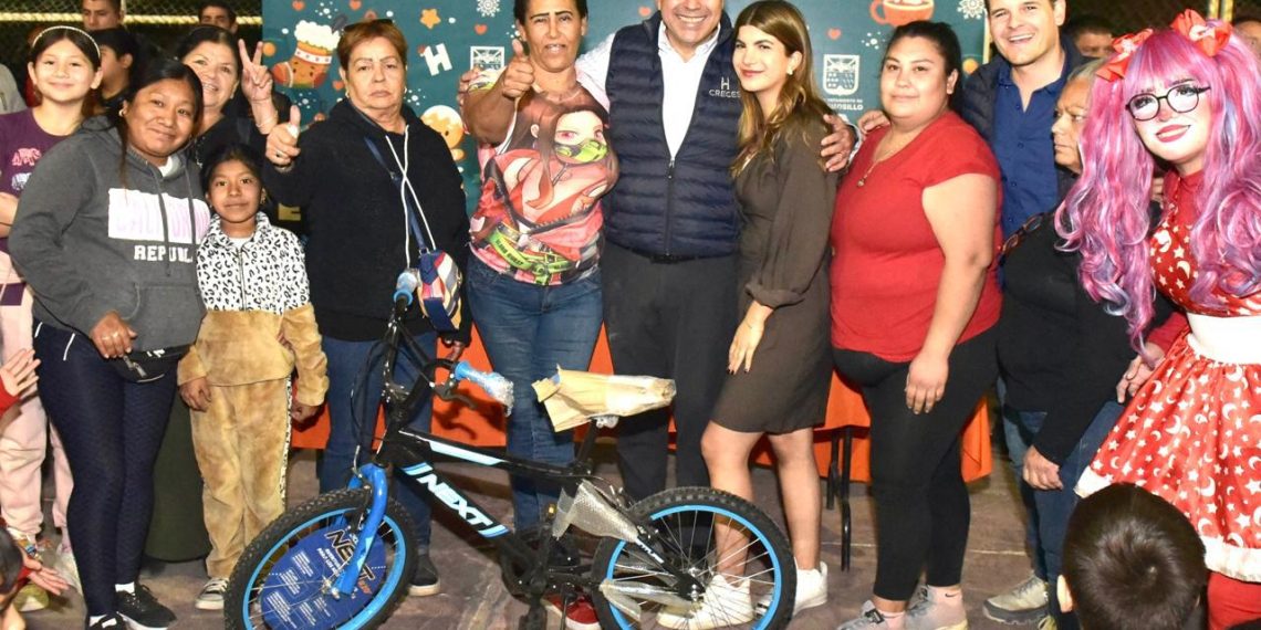 Anuncia Toño Astiazarán rehabilitación de parque en la Café Combate