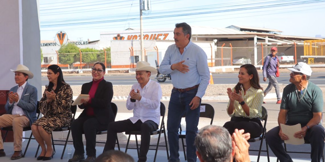 Entrega Gobernador Alfonso Durazo a presidente Javier Lamarque 11 vialidades rehabilitadas para Cajeme