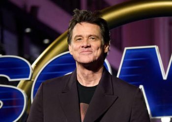 Jim Carrey dice que falta de dinero lo obligó a regresar a la actuación