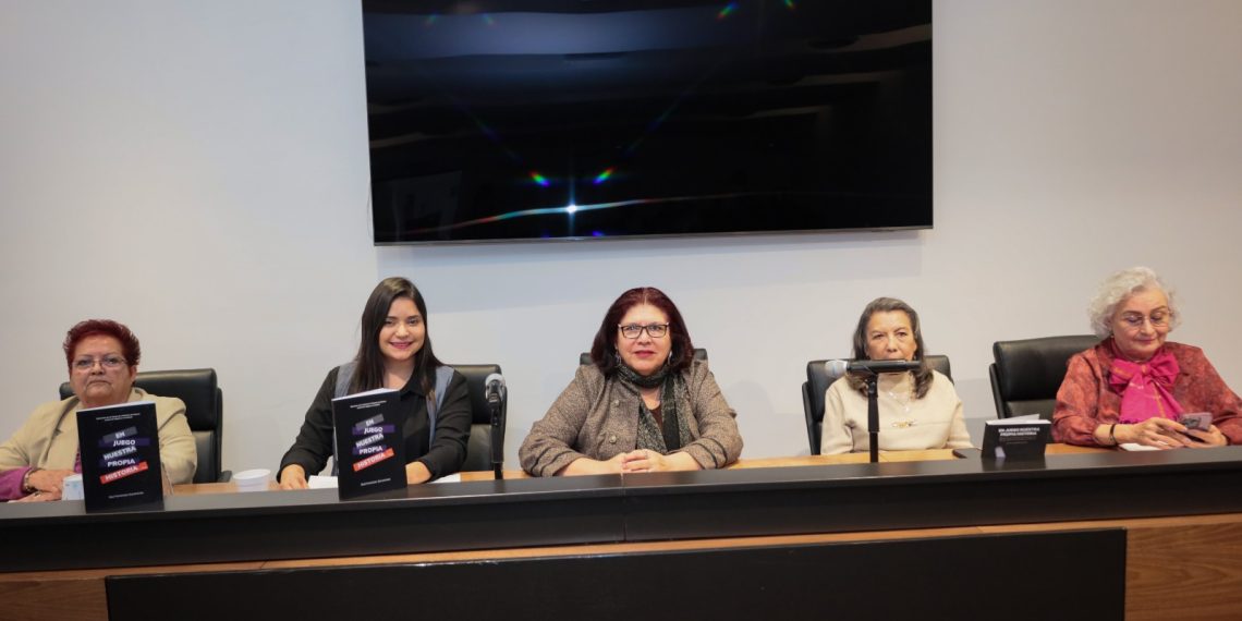 Encabeza la diputada Alicia Gaytán la exposición del libro “El juego nuestra propia historia, tomo III”.