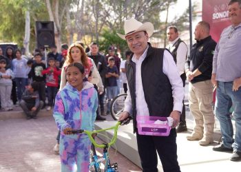 Gobernador Durazo beneficia a familias vulnerables con Operativo Navideño 2024