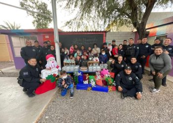 Comparten Policías Estatales alegría en posada navideña con infantes y jóvenes