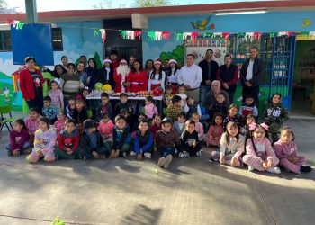 Lleva programa CecyteContiGo alegría a niñas y niños en todo el estado