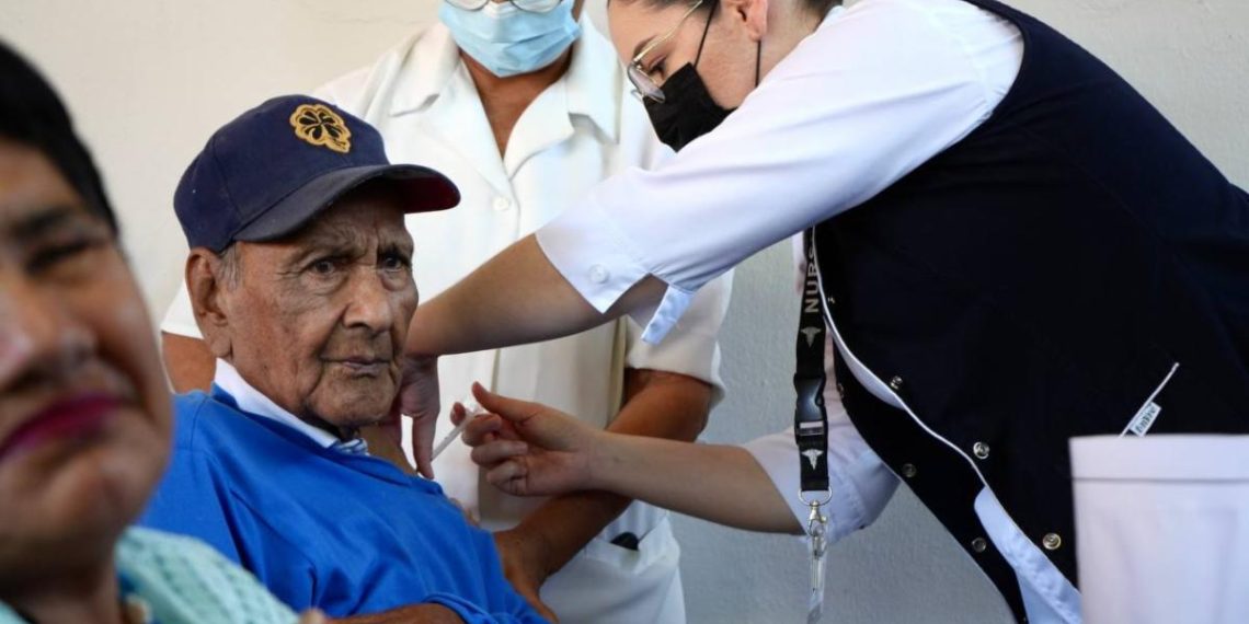 Invita Salud Sonora a vacunarse contra influenza y covid-19