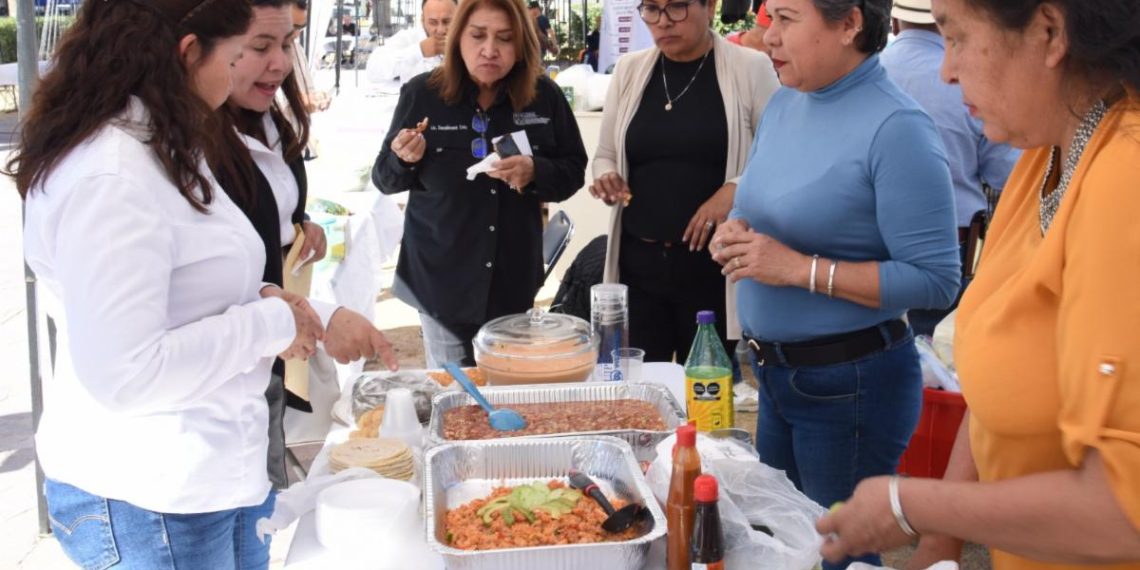 Gobierno de Sonora realiza con éxito la “Feria del Mar en Álamos”