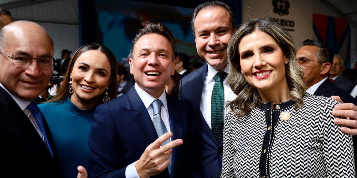 Asiste Toño Astiazarán a toma de protesta de Gobernador de Jalisco 