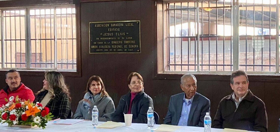 La mejor manera de enaltecer la memoria don Romeo Castro es vivir como él lo hizo sirviendo a los demás con alma, vida y corazón: Lupita Soto