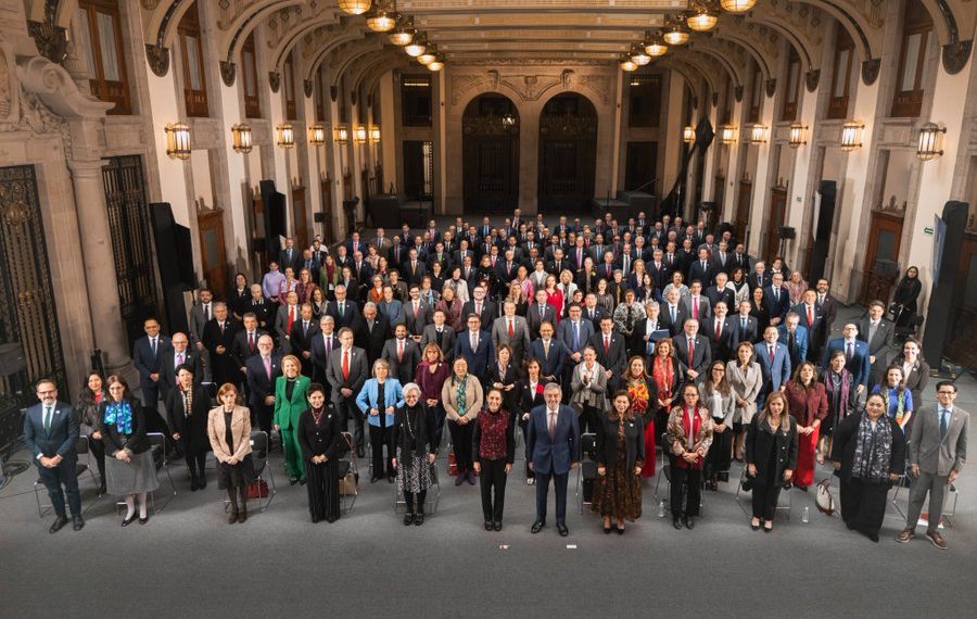 Sheinbaum se reúne con embajadores y cónsules de México: ‘Nuestros hermanos migrantes tienen nuestro apoyo’