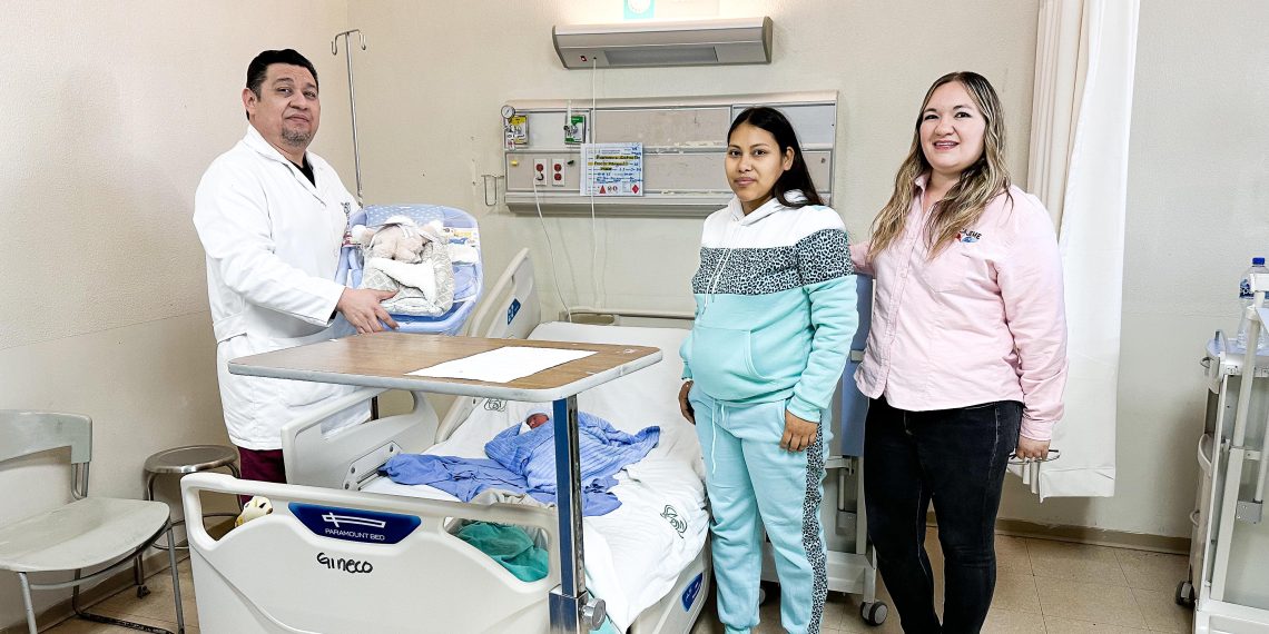 DIF Cajeme da la bienvenida al primer bebé de 2025 en IMSS Bienestar