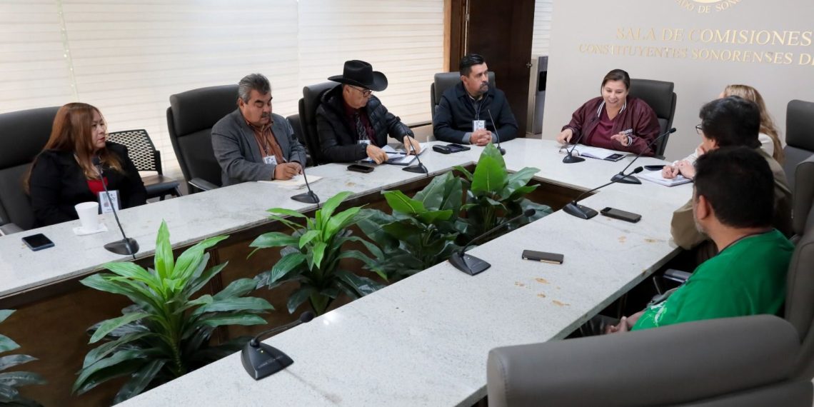 Encabeza diputada Vicky Espinoza segunda reunión con colectivos y organizaciones civiles inconformes con el proyecto de paso a desnivel Solidaridad-Colosio.