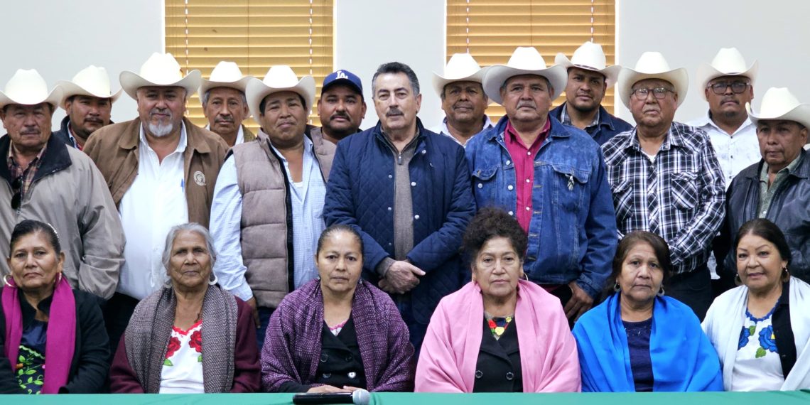 Refrenda Presidente Javier Lamarque lazos con nuevas autoridades de la Tribu Yaqui