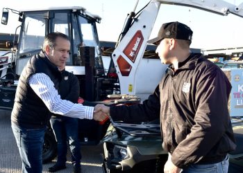 Mejora Toño Astiazarán equipamiento de Bahía Kino en beneficio de visitantes