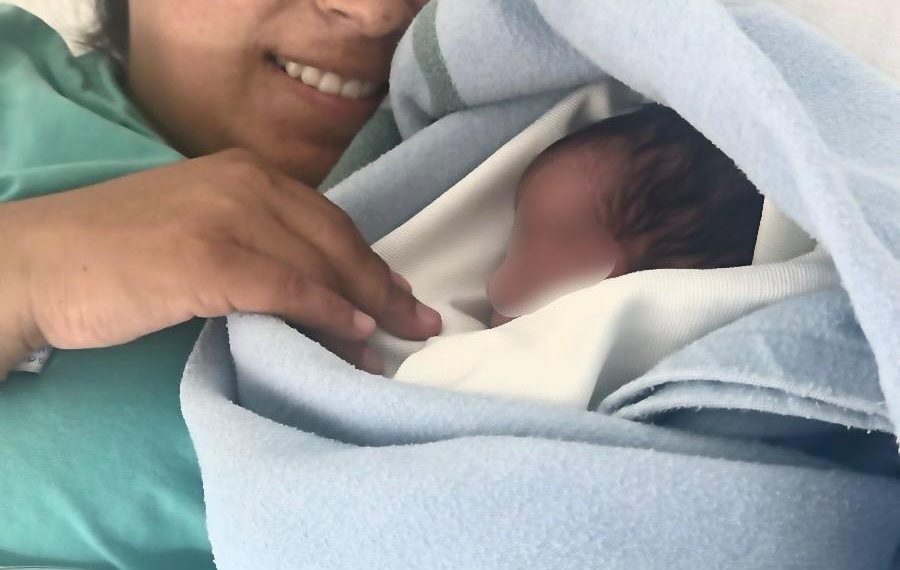 Recibe IMSS Sonora primer bebé de 2025 en el estado