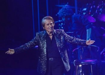 Raphael avanza en su tratamiento con optimismo, dice su hijo